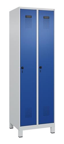 Garderobenschrank Evolo PLUS Füße 600mm lichtgrau/enzianblau 2 Abt.C+P || VE = 1 ST